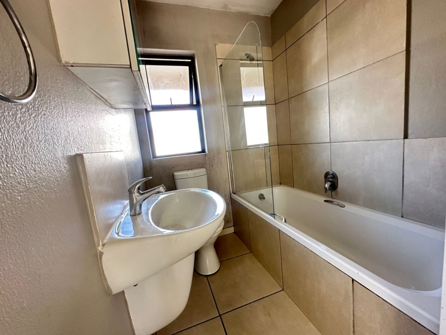 To Let 2 Bedroom Property for Rent in The Stewards Gauteng