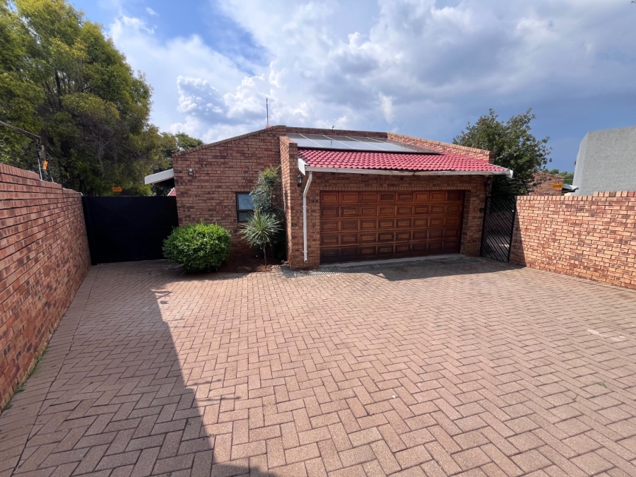 5 Bedroom Property for Sale in Meyersdal Gauteng