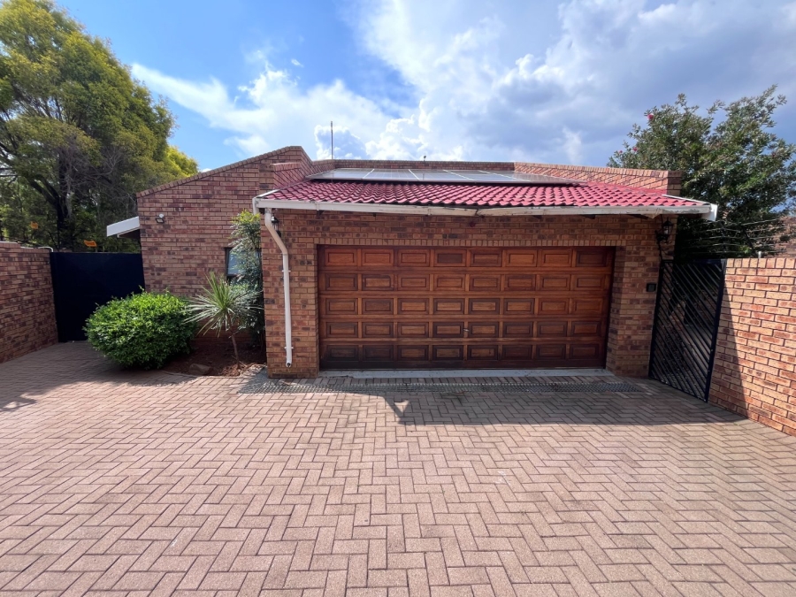5 Bedroom Property for Sale in Meyersdal Gauteng