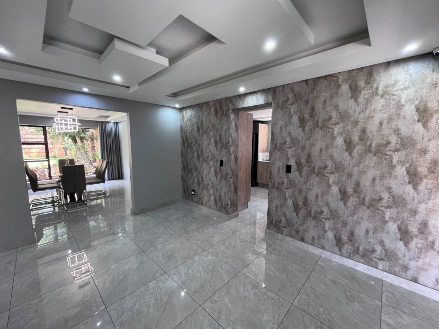 5 Bedroom Property for Sale in Meyersdal Gauteng