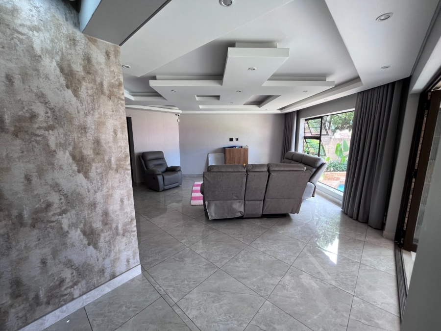 5 Bedroom Property for Sale in Meyersdal Gauteng