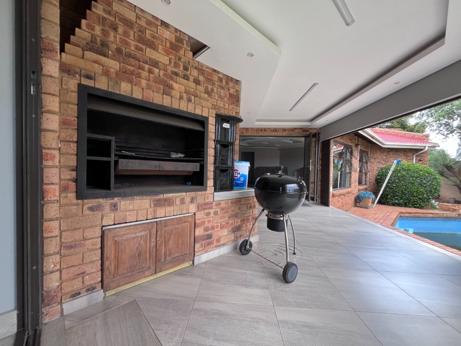 5 Bedroom Property for Sale in Meyersdal Gauteng