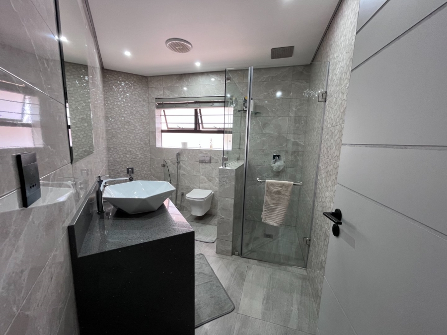 5 Bedroom Property for Sale in Meyersdal Gauteng