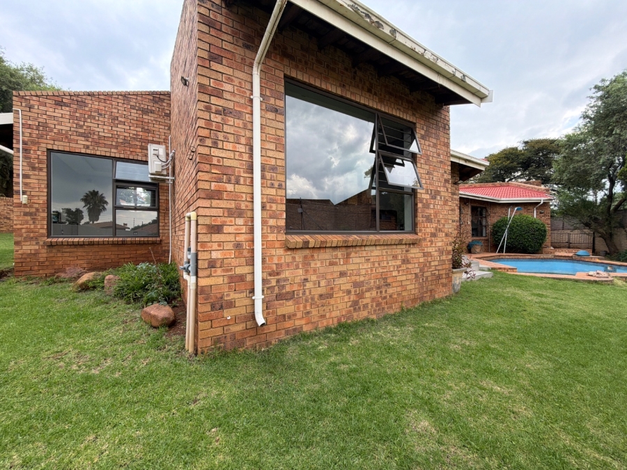 5 Bedroom Property for Sale in Meyersdal Gauteng