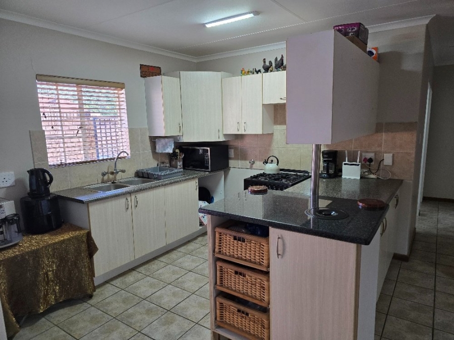 3 Bedroom Property for Sale in Sinoville Gauteng