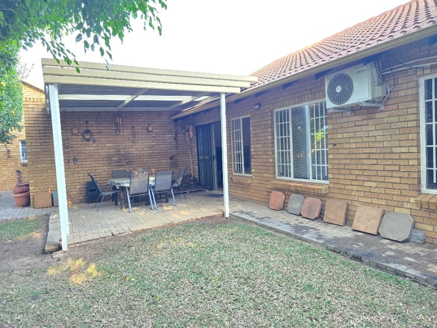 3 Bedroom Property for Sale in Sinoville Gauteng