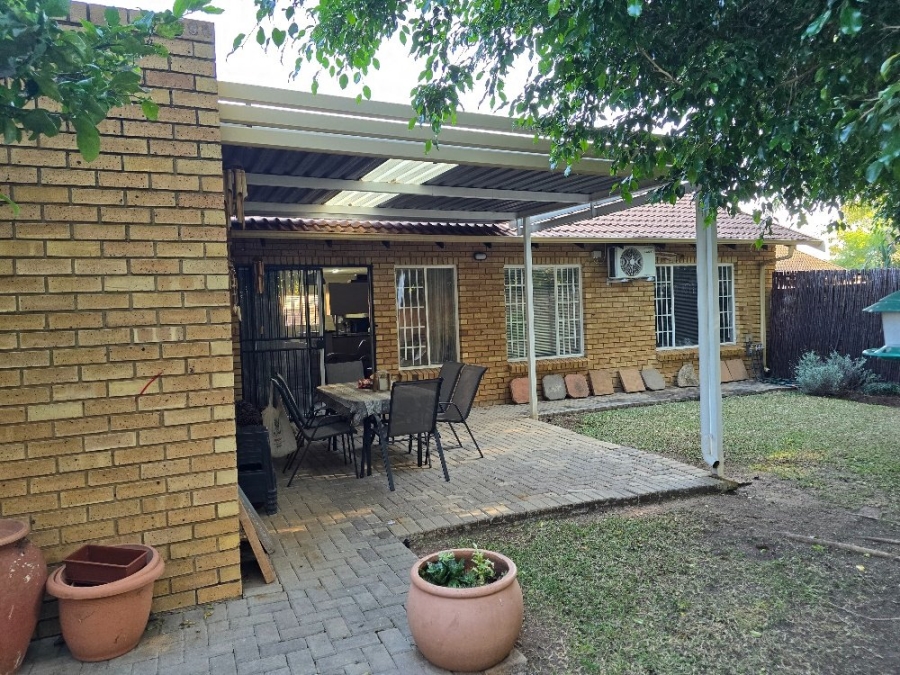 3 Bedroom Property for Sale in Sinoville Gauteng