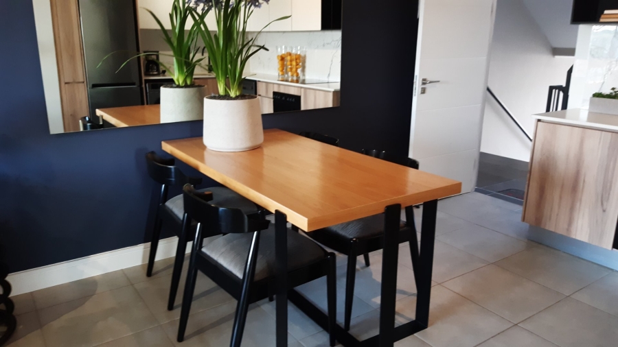 To Let 2 Bedroom Property for Rent in Waterfall Gauteng