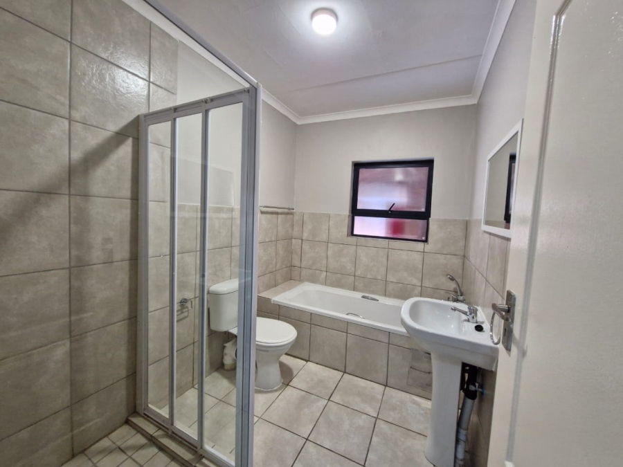 To Let 2 Bedroom Property for Rent in Rynfield A H Gauteng