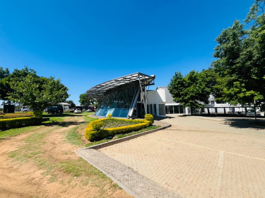 To Let commercial Property for Rent in Randjespark Gauteng