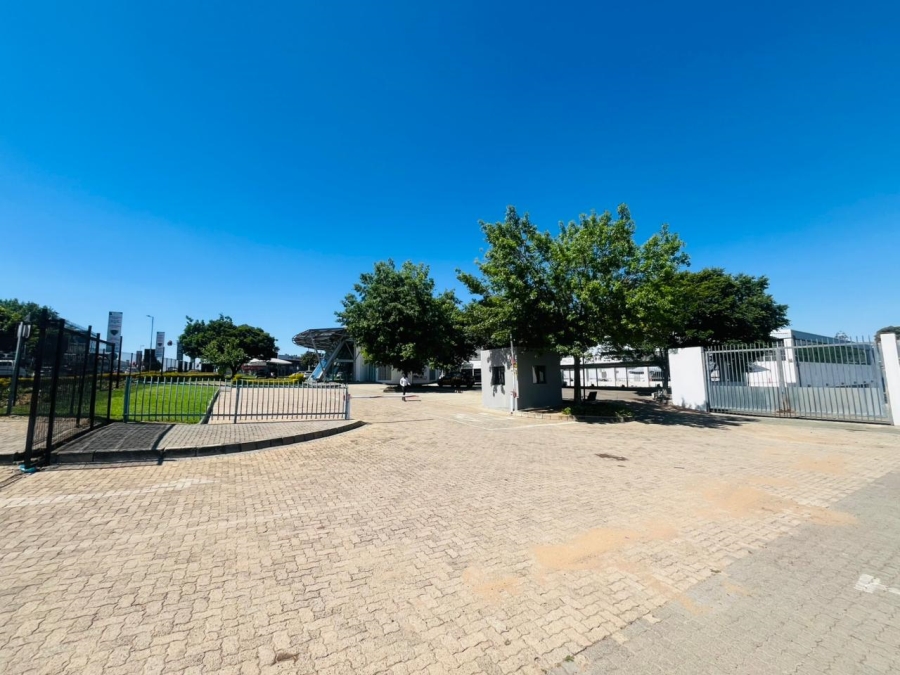 To Let commercial Property for Rent in Randjespark Gauteng