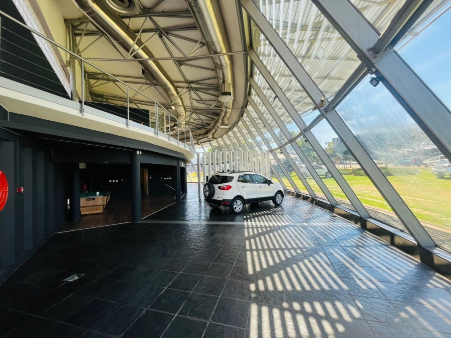 To Let commercial Property for Rent in Randjespark Gauteng