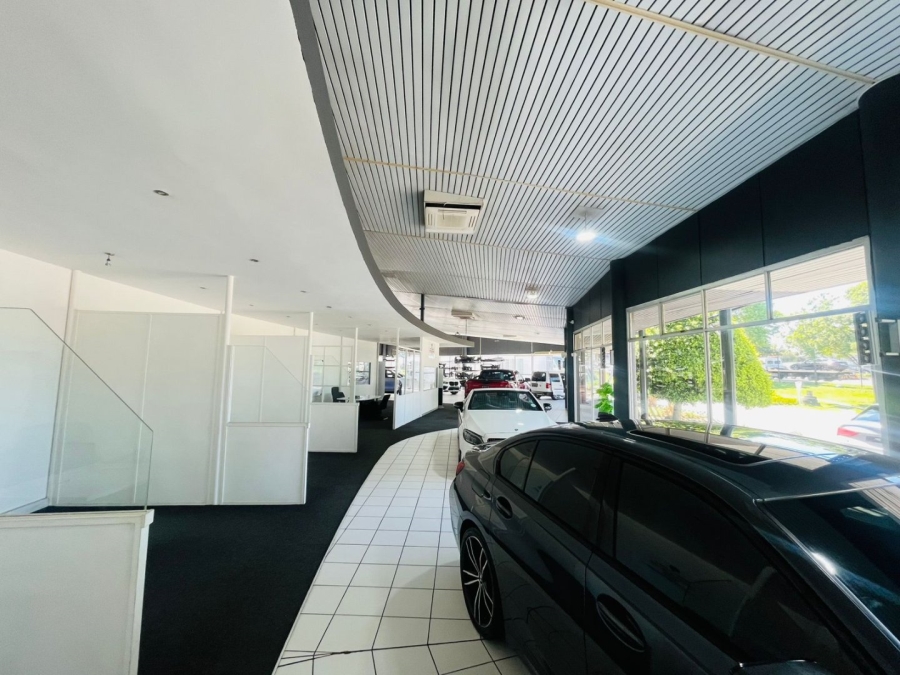 To Let commercial Property for Rent in Randjespark Gauteng