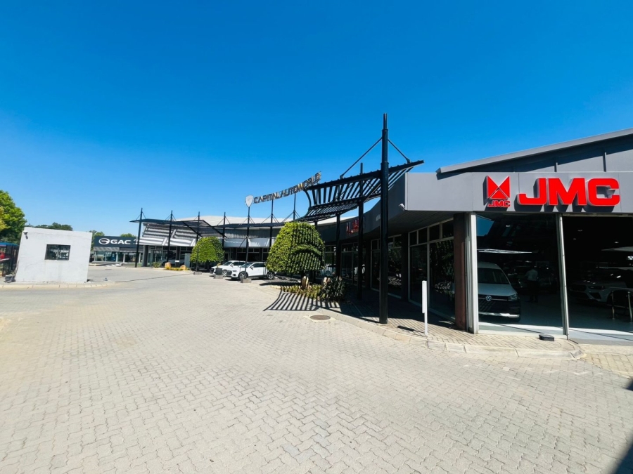 To Let commercial Property for Rent in Randjespark Gauteng