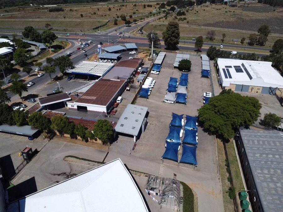 To Let commercial Property for Rent in Randjespark Gauteng