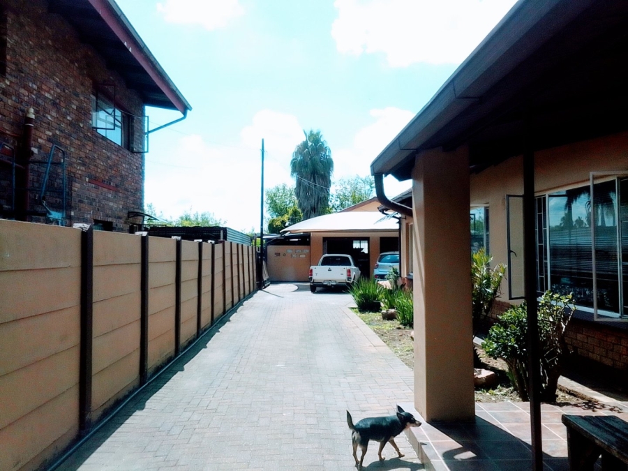 4 Bedroom Property for Sale in Daspoort Estate Gauteng