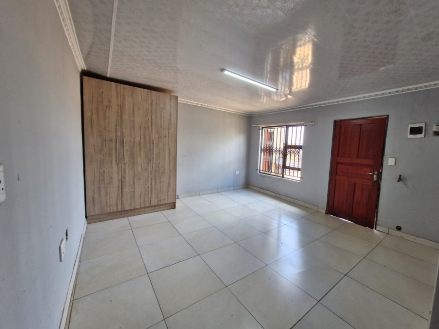 To Let 1 Bedroom Property for Rent in Daveyton Gauteng