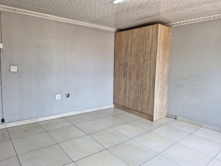 To Let 1 Bedroom Property for Rent in Daveyton Gauteng