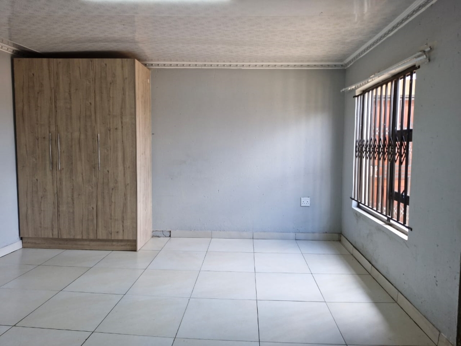To Let 1 Bedroom Property for Rent in Daveyton Gauteng