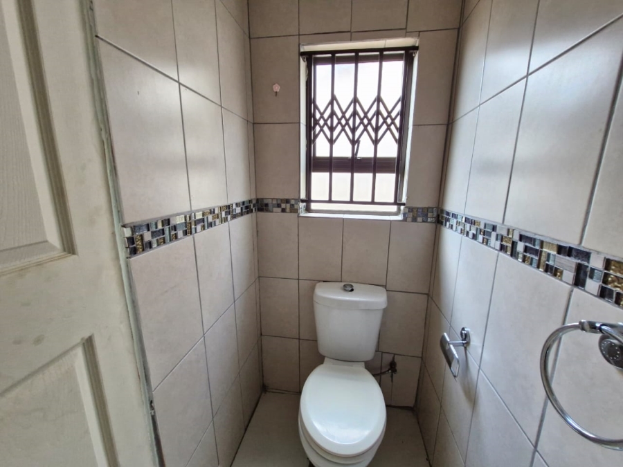To Let 1 Bedroom Property for Rent in Daveyton Gauteng