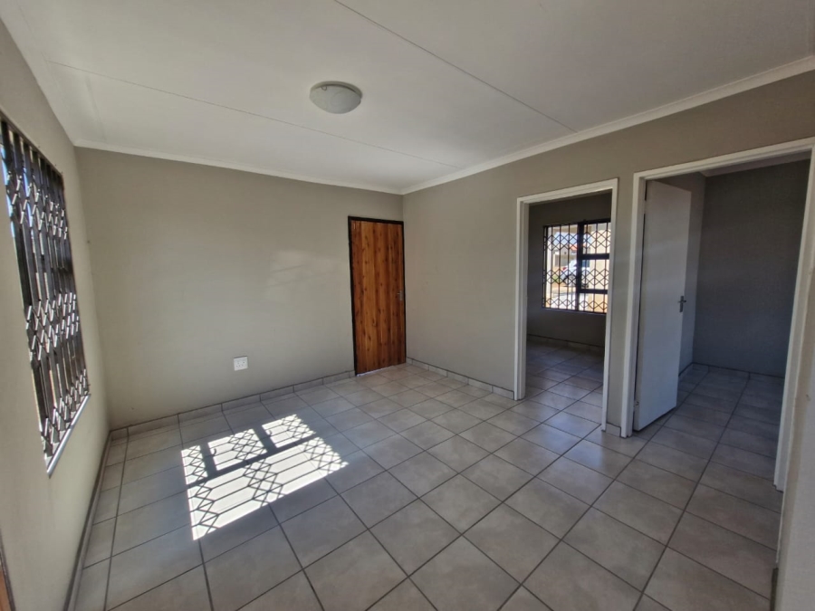 To Let 2 Bedroom Property for Rent in Palm Ridge Gauteng