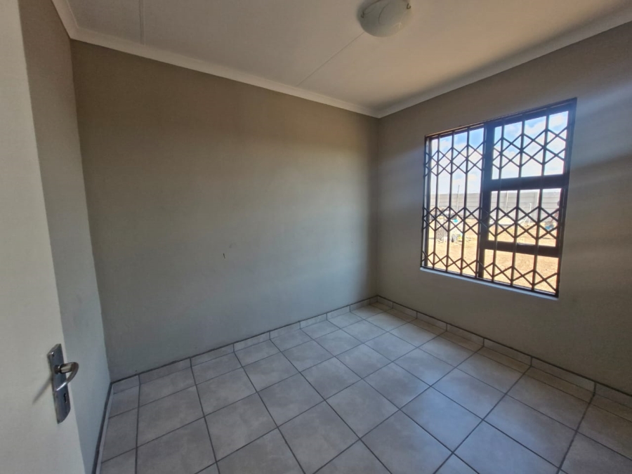 To Let 2 Bedroom Property for Rent in Palm Ridge Gauteng