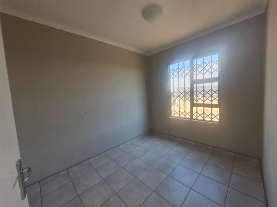 To Let 2 Bedroom Property for Rent in Palm Ridge Gauteng