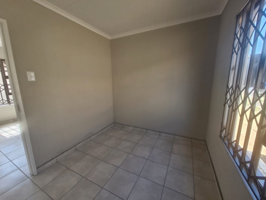 To Let 2 Bedroom Property for Rent in Palm Ridge Gauteng