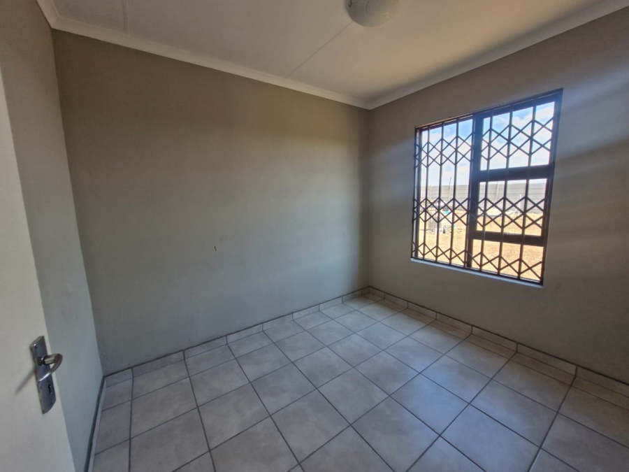 To Let 2 Bedroom Property for Rent in Palm Ridge Gauteng