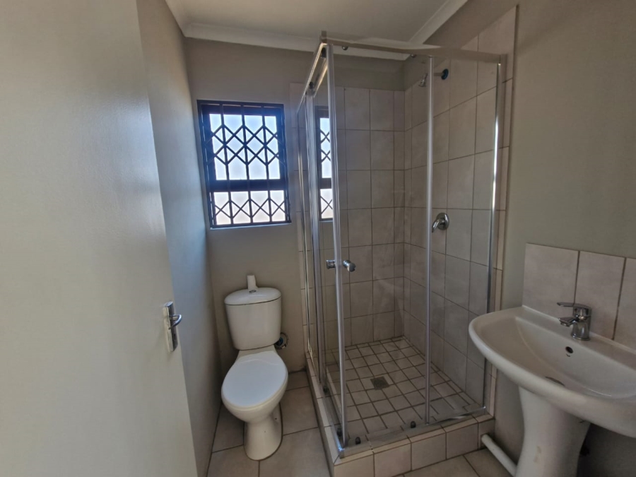 To Let 2 Bedroom Property for Rent in Palm Ridge Gauteng