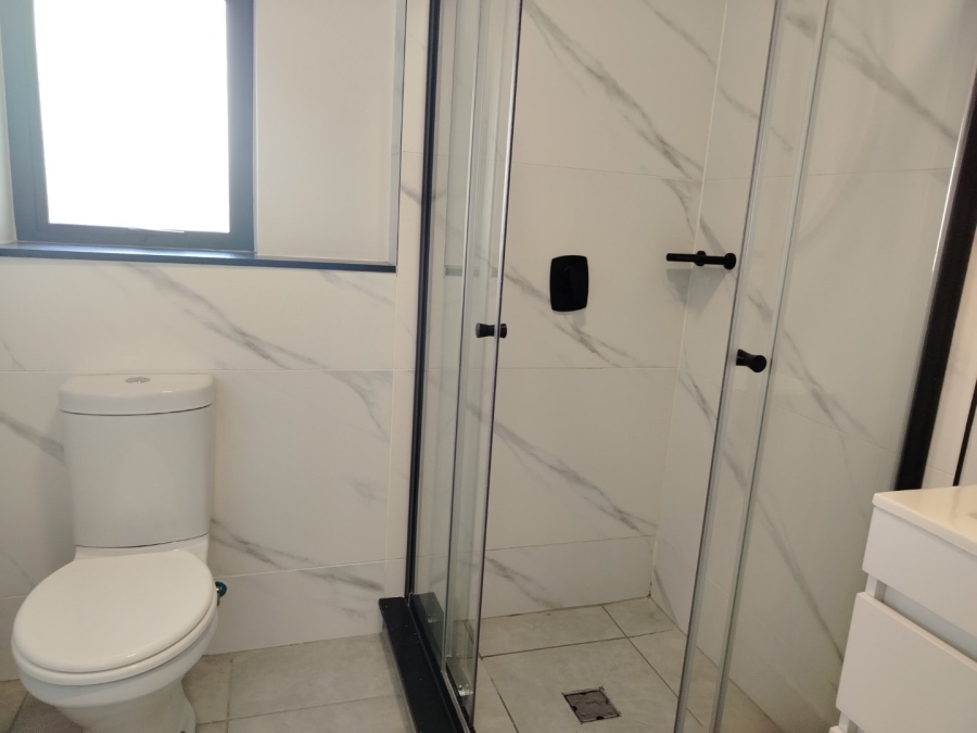 To Let 1 Bedroom Property for Rent in Waterfall Gauteng