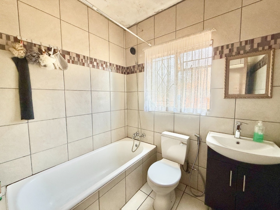 2 Bedroom Property for Sale in West Turffontein Gauteng