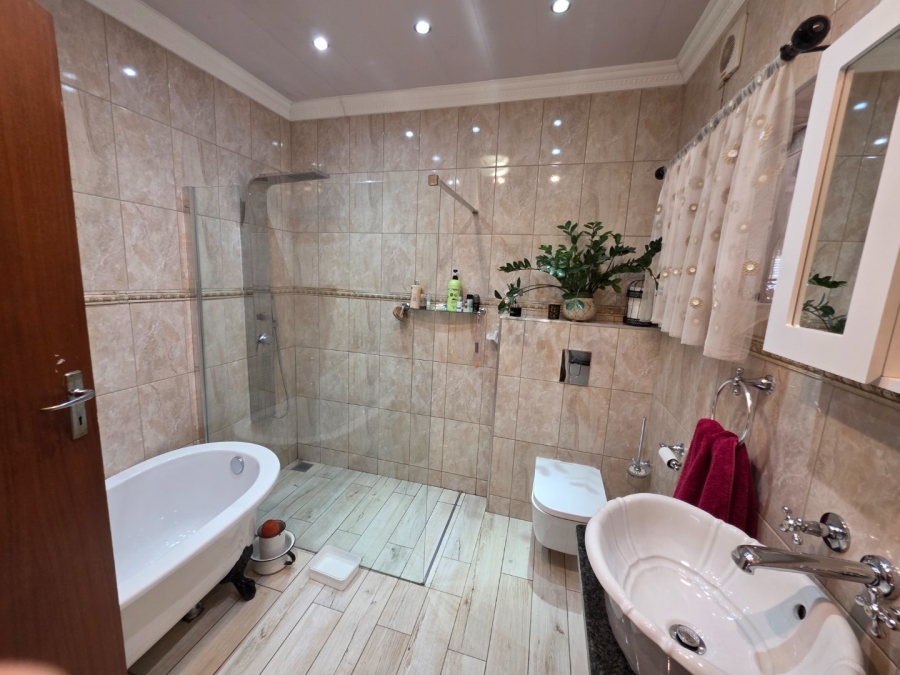 3 Bedroom Property for Sale in Vanderbijlpark Sw 2 Gauteng