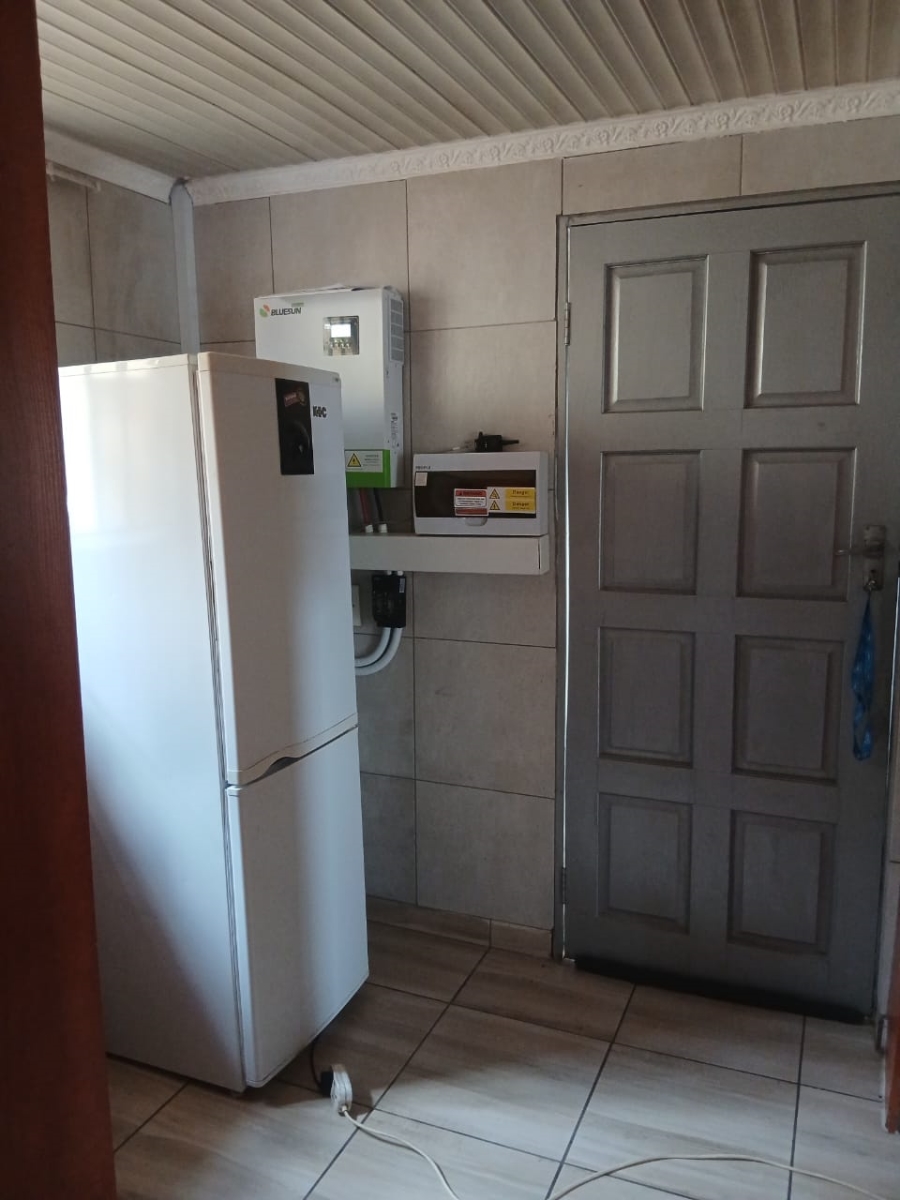 To Let 2 Bedroom Property for Rent in Orlando West Gauteng