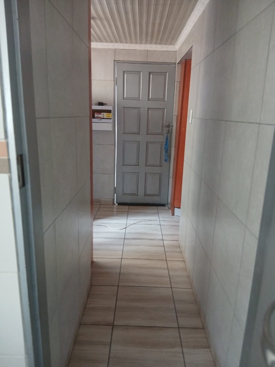 To Let 2 Bedroom Property for Rent in Orlando West Gauteng