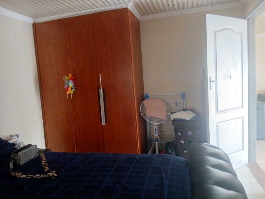 To Let 2 Bedroom Property for Rent in Orlando West Gauteng