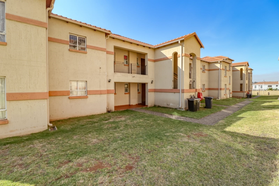 2 Bedroom Property for Sale in Ormonde View Gauteng