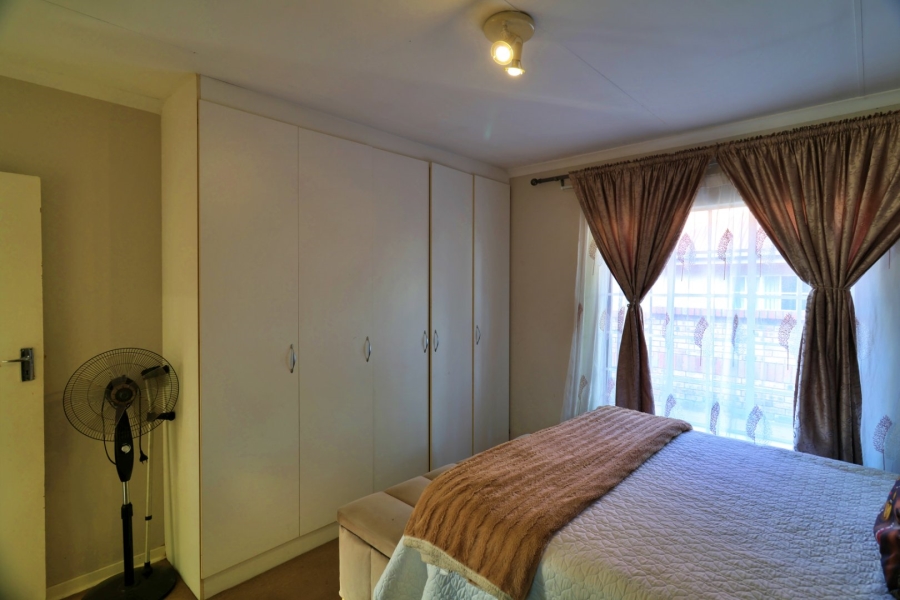 4 Bedroom Property for Sale in Equestria Gauteng