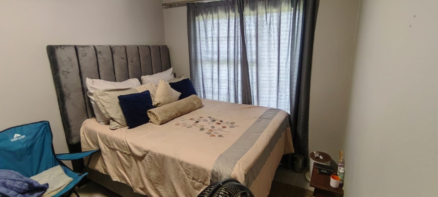 To Let 1 Bedroom Property for Rent in Crystal Park Gauteng