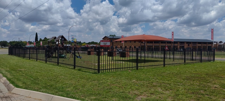 To Let 1 Bedroom Property for Rent in Crystal Park Gauteng