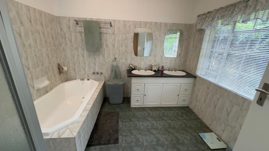 3 Bedroom Property for Sale in Clubview West Gauteng