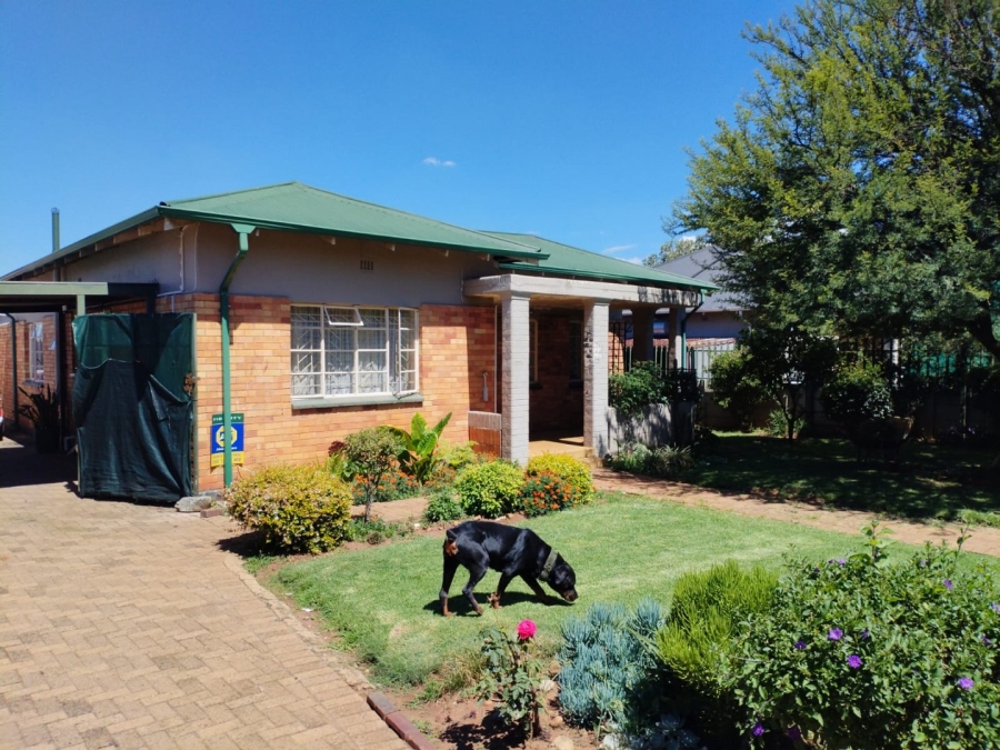 3 Bedroom Property for Sale in Selection Park Gauteng