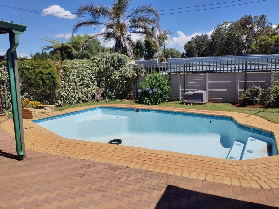 3 Bedroom Property for Sale in Selection Park Gauteng