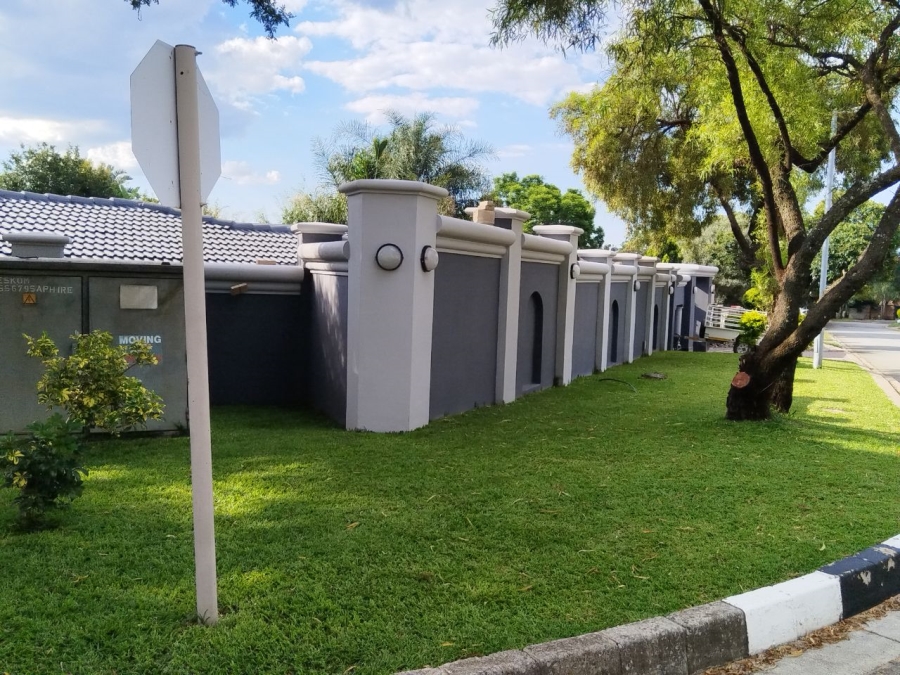 To Let 6 Bedroom Property for Rent in Fourways Gauteng