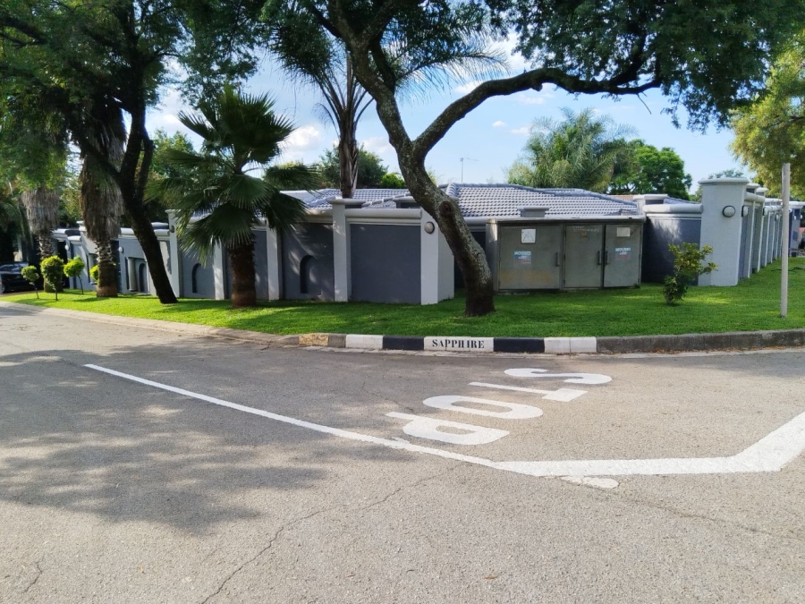 To Let 6 Bedroom Property for Rent in Fourways Gauteng