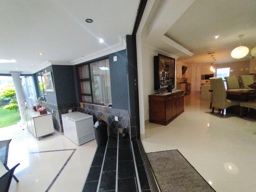 To Let 6 Bedroom Property for Rent in Fourways Gauteng