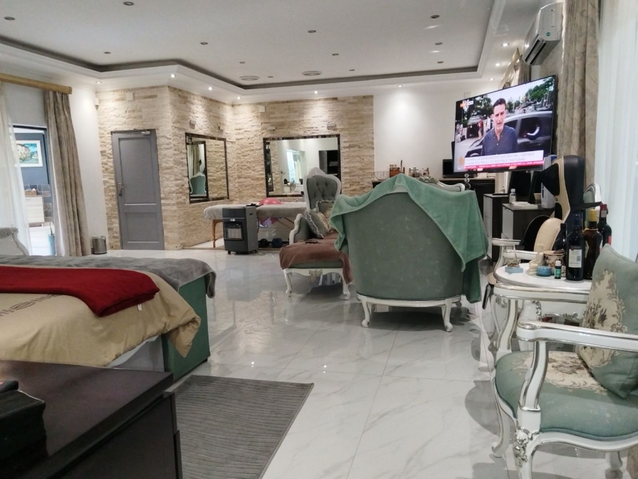 To Let 6 Bedroom Property for Rent in Fourways Gauteng