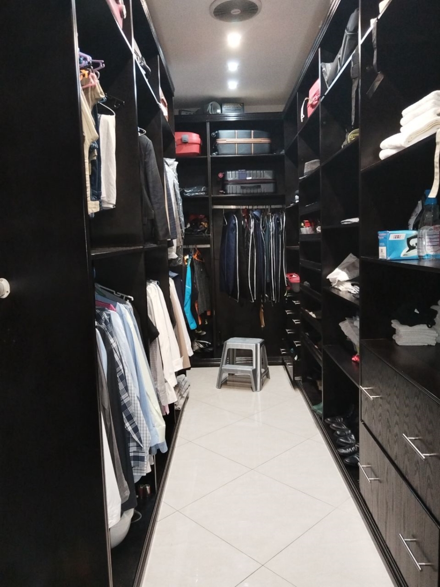 To Let 6 Bedroom Property for Rent in Fourways Gauteng