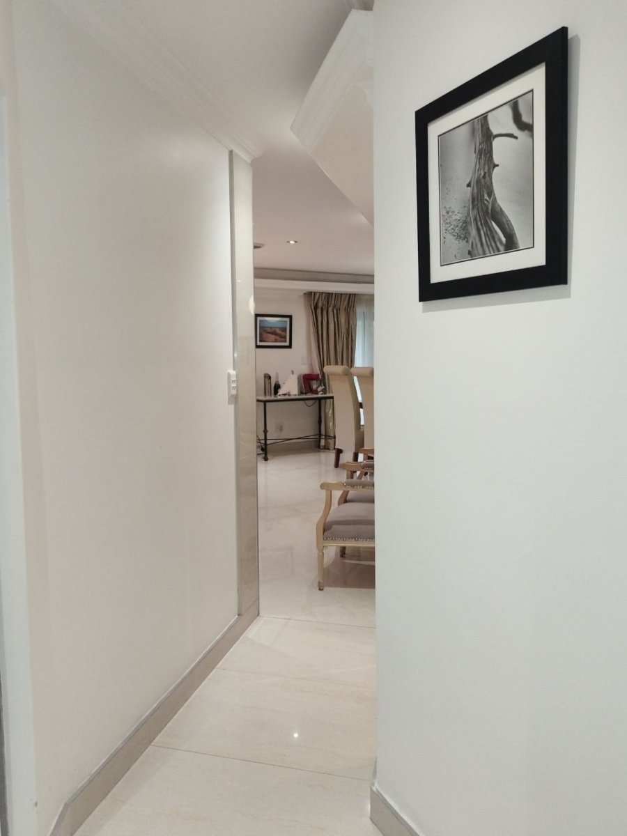 To Let 6 Bedroom Property for Rent in Fourways Gauteng