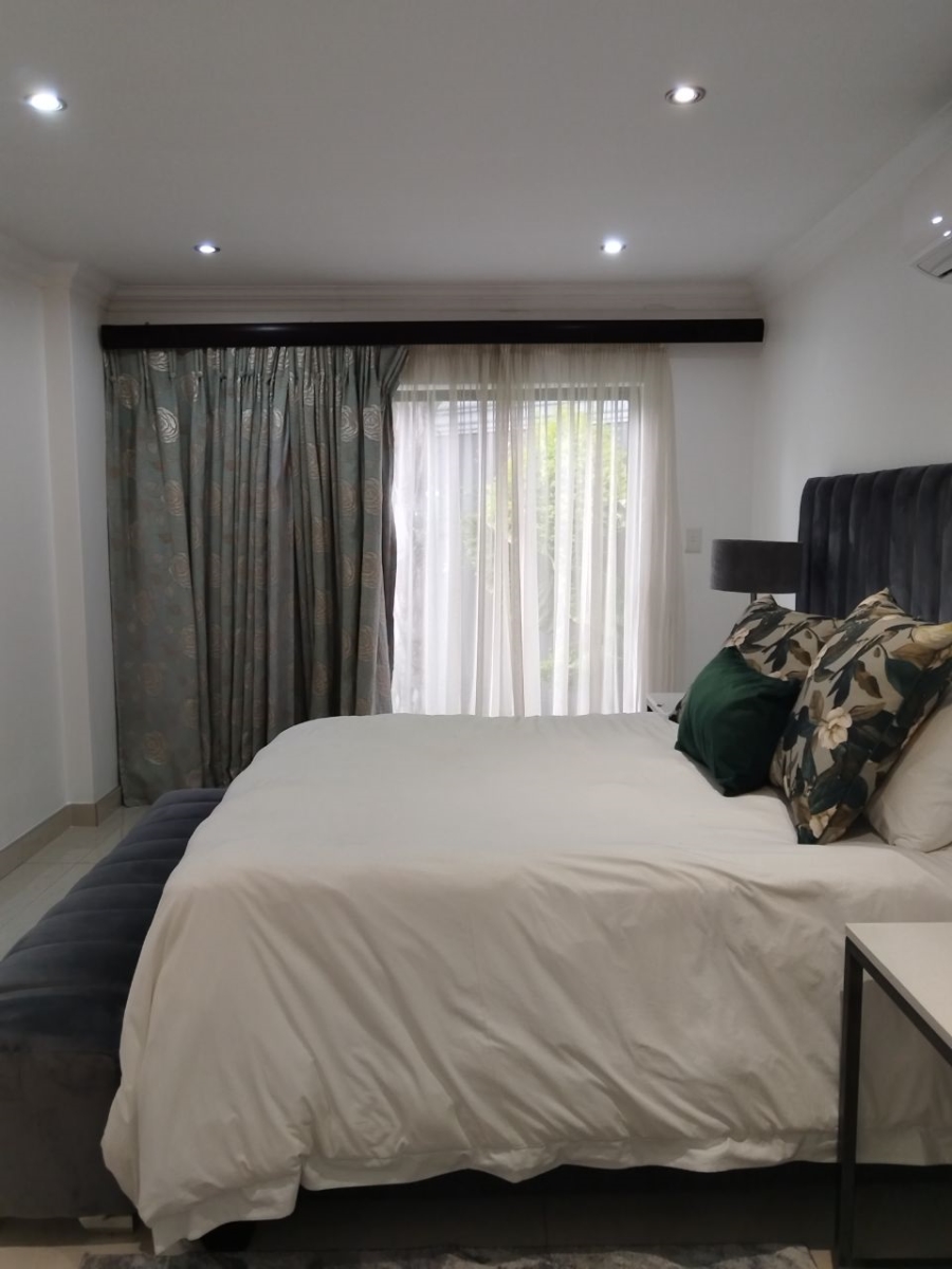 To Let 6 Bedroom Property for Rent in Fourways Gauteng